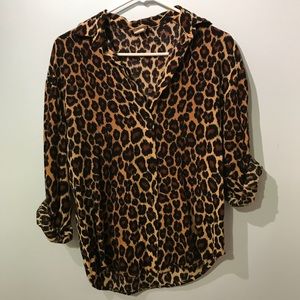Fun vintage leopard print top! M